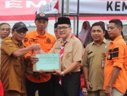 KA. KWARCAB BREBES SERAHKAN BANTUAN UNTUK KORBAN BENCANA TANAH BERGERAK MENDALA