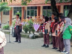 KA. KWARRAN WANASARI MEMBUKA KEGIATAN PRASASTI SMP MA’ARIF NU KEBOLEDAN