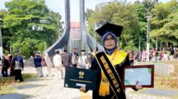 SEKCAB KWARCAB BREBES, KAK CARIDAH, RAIH GELAR DOKTOR DENGAN PREDIKAT  SUMMA CUMLAUDE
