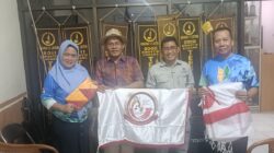 KWARDA JATENG SERAHKAN ATRIBUT ETAFET TUNAS KELAPA 2026 KE KWARCAB BREBES